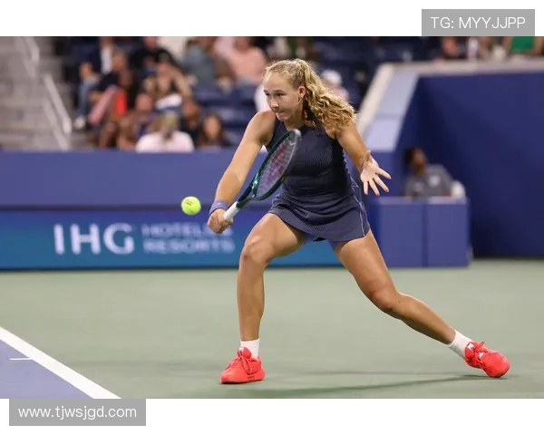 洲际杯精彩回顾:广州网球队默契配合展现团队实力与竞技风采 洲际杯精彩回顾:广州网球队默契配合展现团队实力与竞技风采