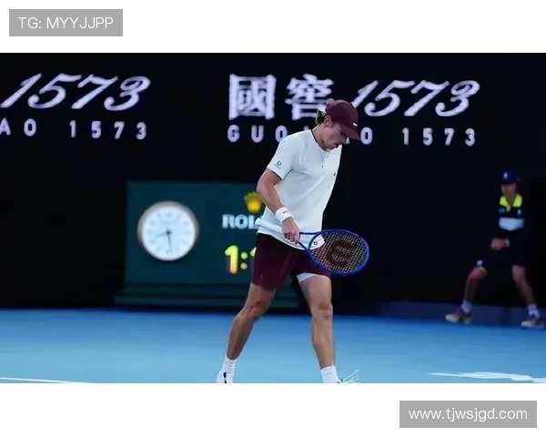 重庆网球队配合问题引发热议球员间默契与战术选择成焦点 重庆网球队配合问题引发热议球员间默契与战术选择成焦点