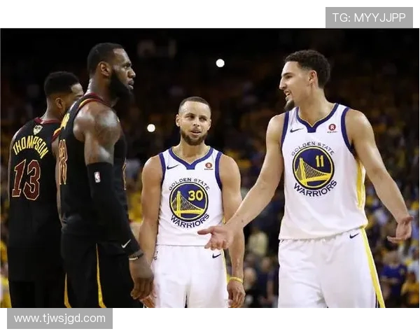 克莱汤普森：勇士队的三分射手与篮球传奇的成长之路