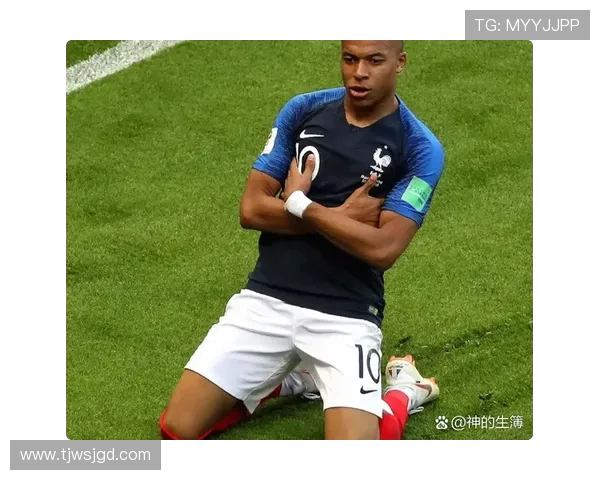 姆巴佩领衔法国队冲击世界杯冠军展现足球天赋与团队精神的完美结合 姆巴佩领衔法国队冲击世界杯冠军展现足球天赋与团队精神的完美结合